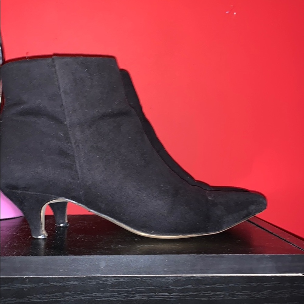 Kitten heels
